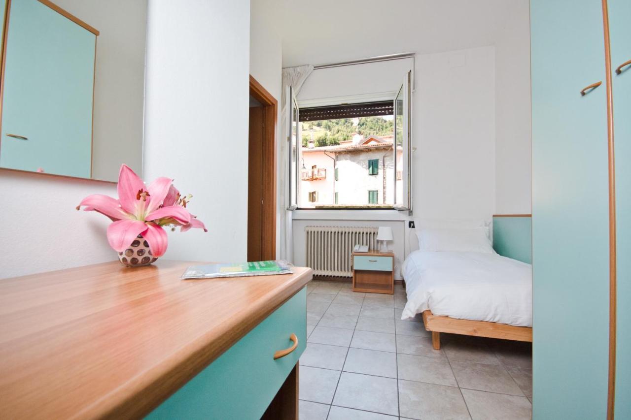 Hotel Martinelli Ronzo-Chienis Екстер'єр фото