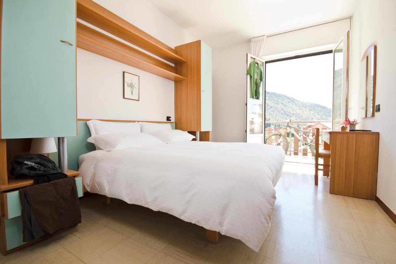 Hotel Martinelli Ronzo-Chienis Екстер'єр фото