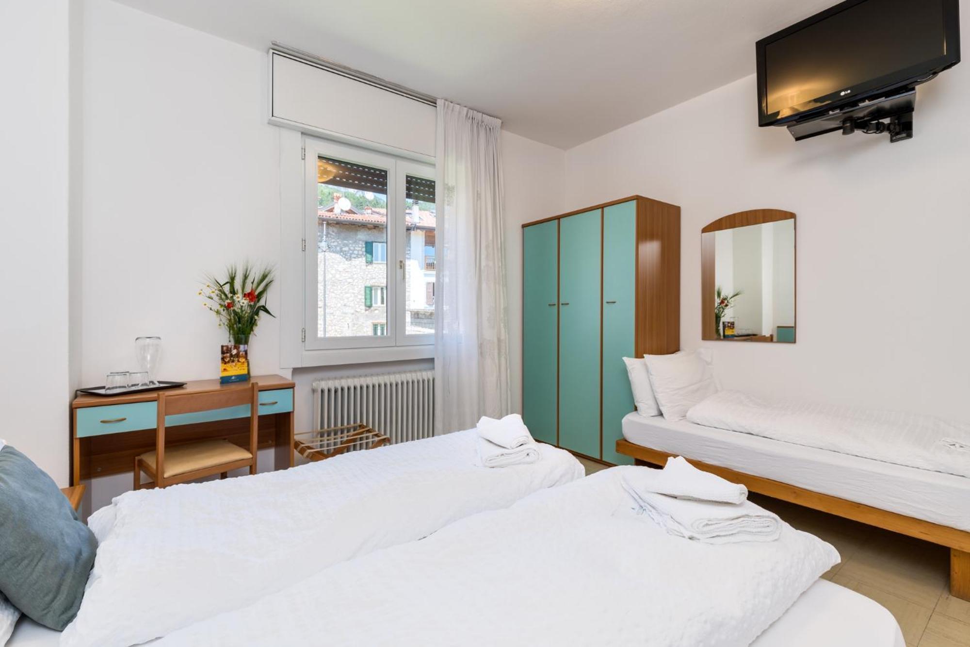 Hotel Martinelli Ronzo-Chienis Екстер'єр фото