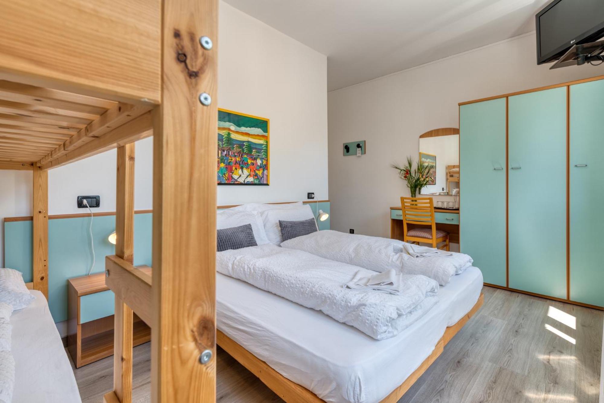 Hotel Martinelli Ronzo-Chienis Екстер'єр фото