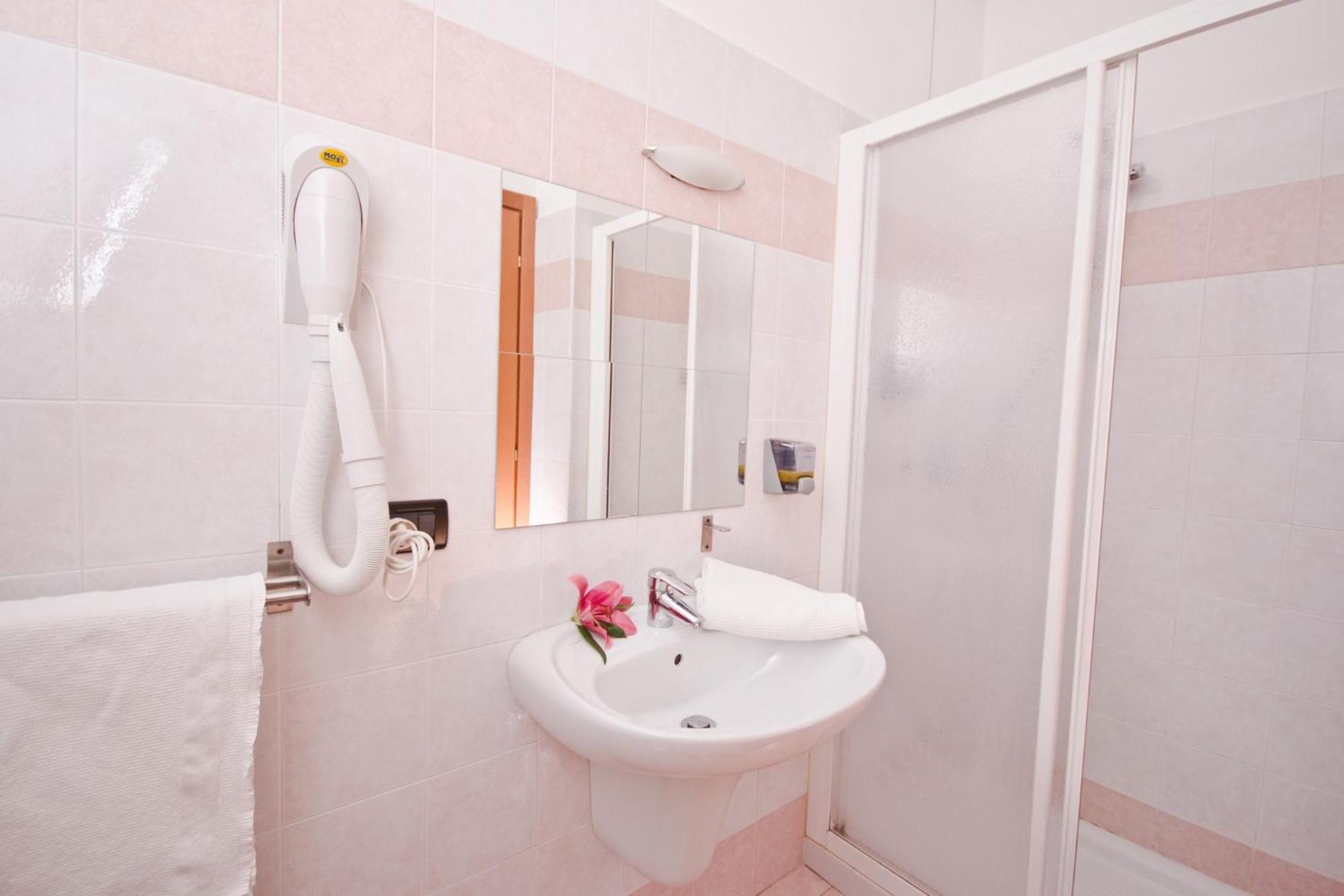 Hotel Martinelli Ronzo-Chienis Номер фото