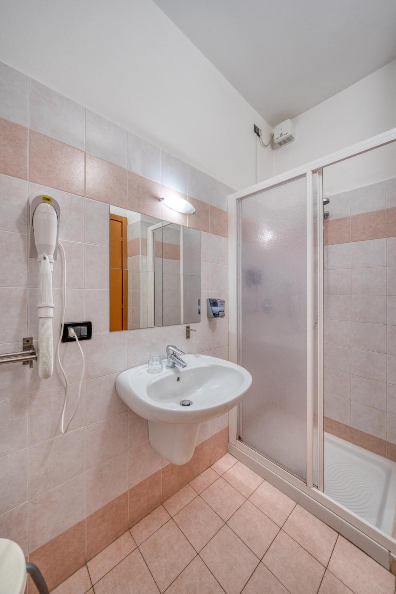Hotel Martinelli Ronzo-Chienis Номер фото