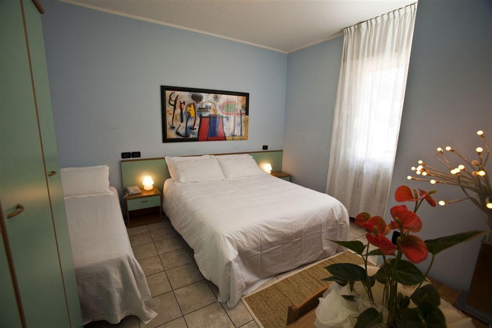 Hotel Martinelli Ronzo-Chienis Екстер'єр фото