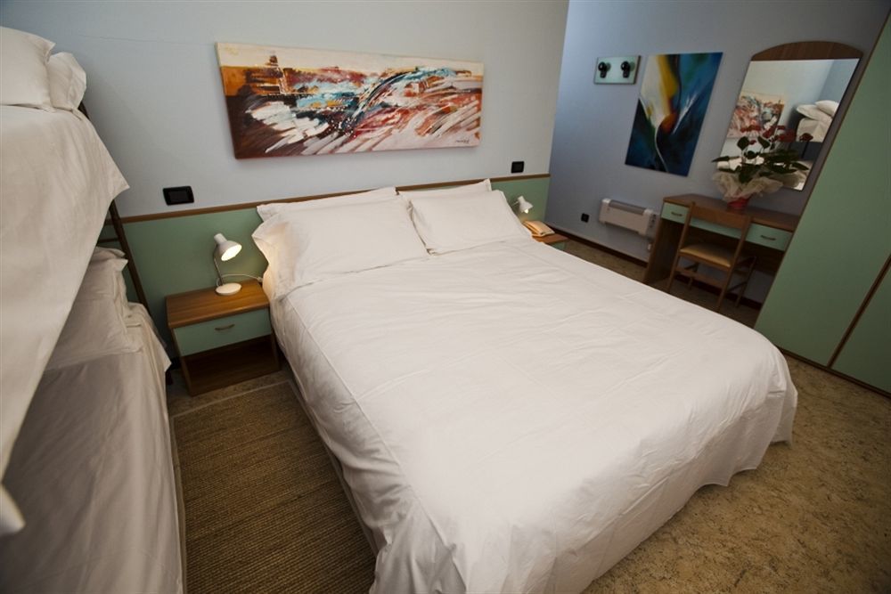 Hotel Martinelli Ronzo-Chienis Екстер'єр фото